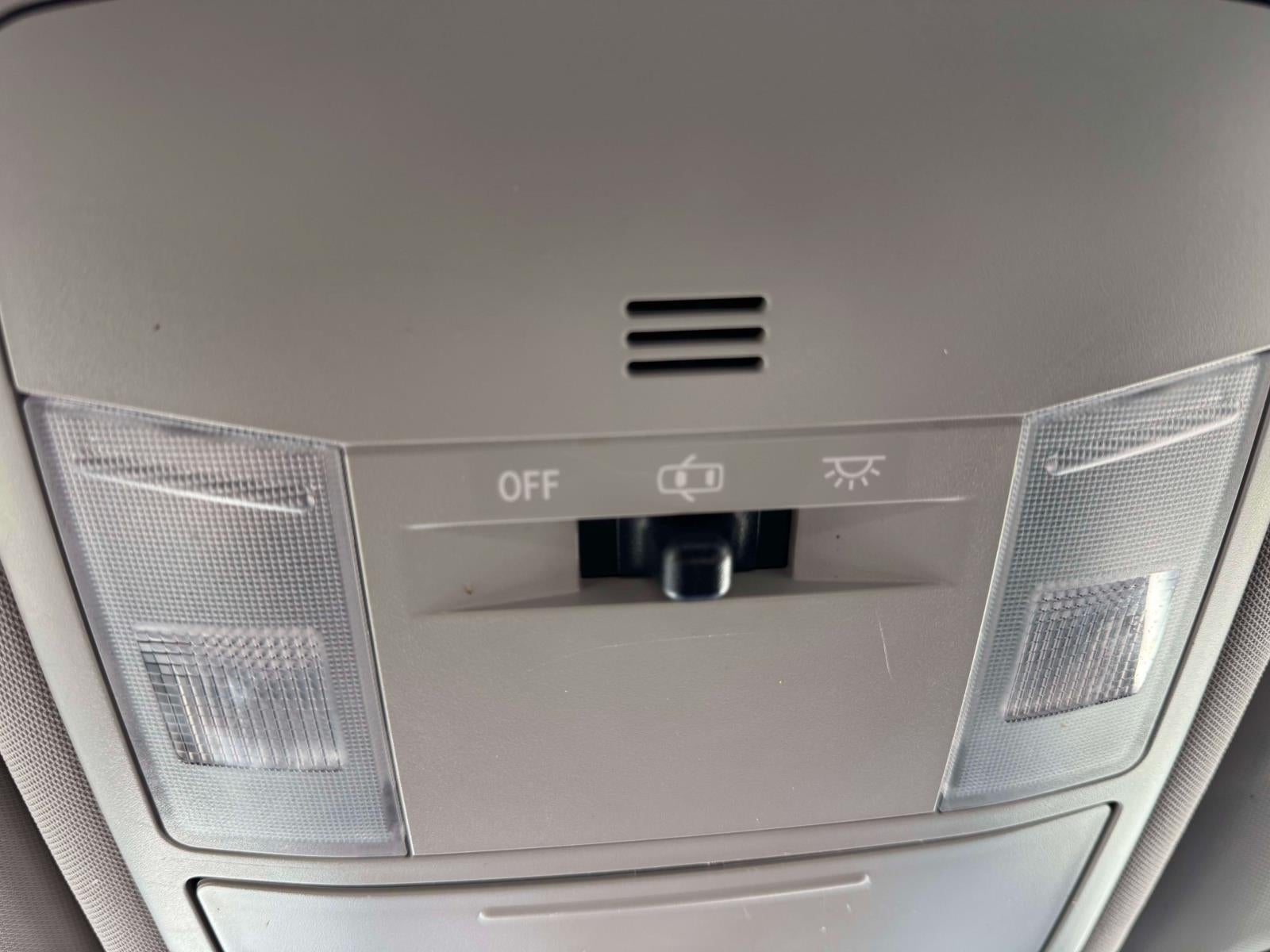 2018 Toyota RAV4 LE AWD (Natl)