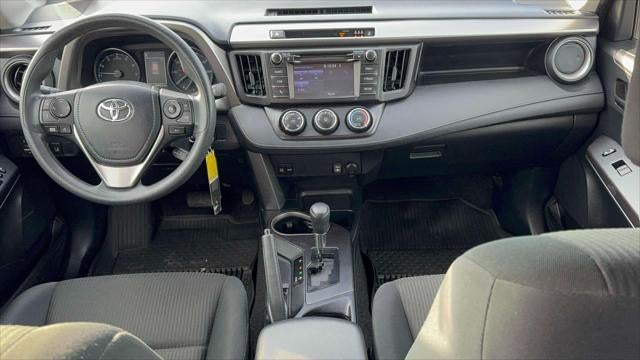 2018 Toyota RAV4 LE AWD (Natl)