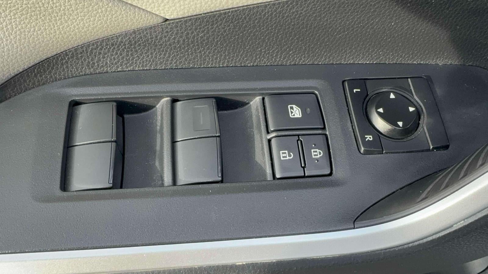 2019 Toyota RAV4 Hybrid XLE AWD (Natl)