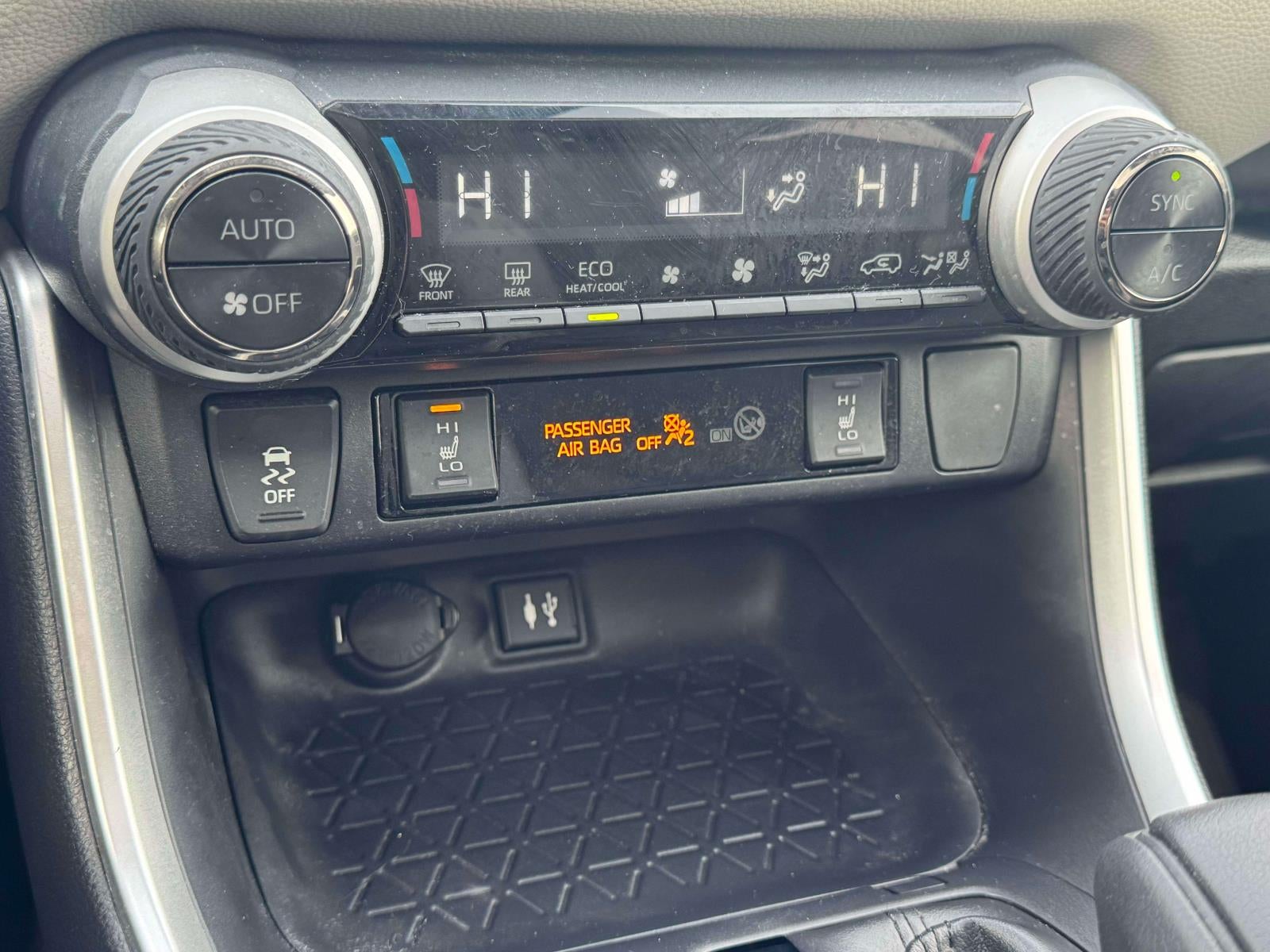 2019 Toyota RAV4 Hybrid XLE AWD (Natl)