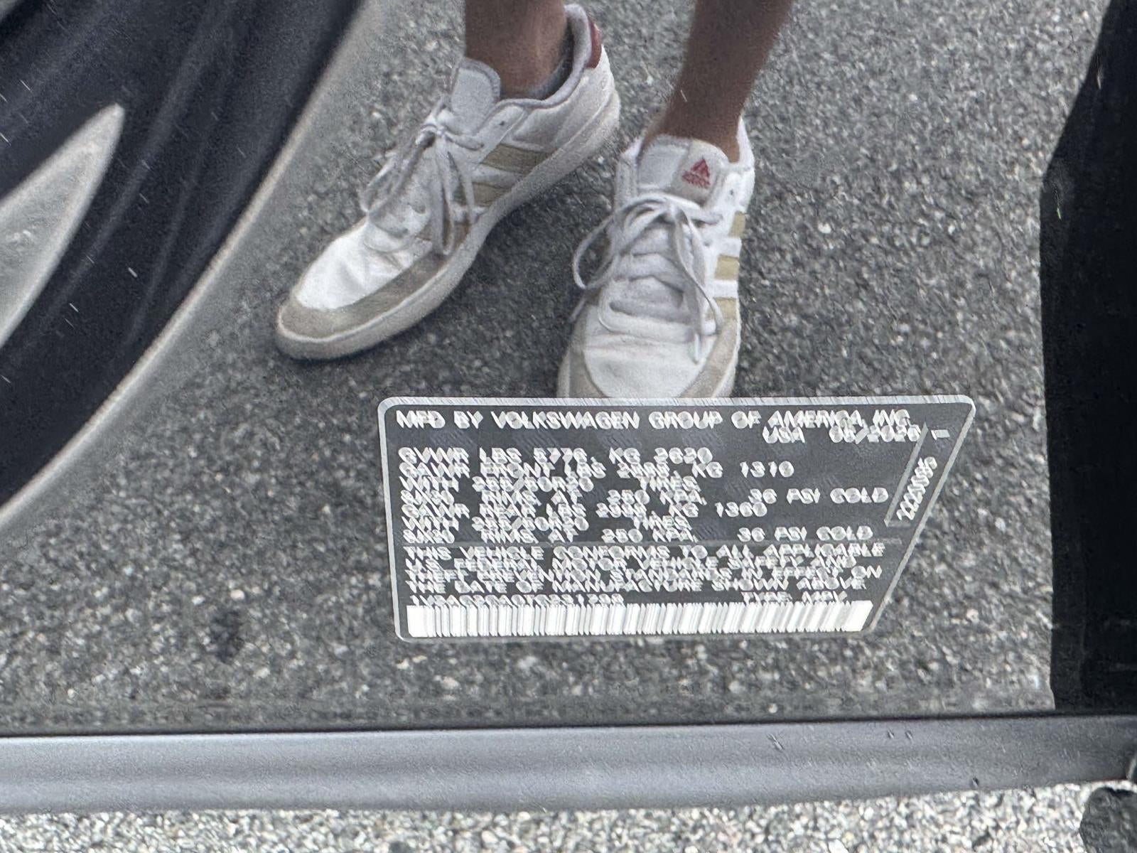2026 Volkswagen Atlas Cross Sport 2.0T SEL R-Line Black