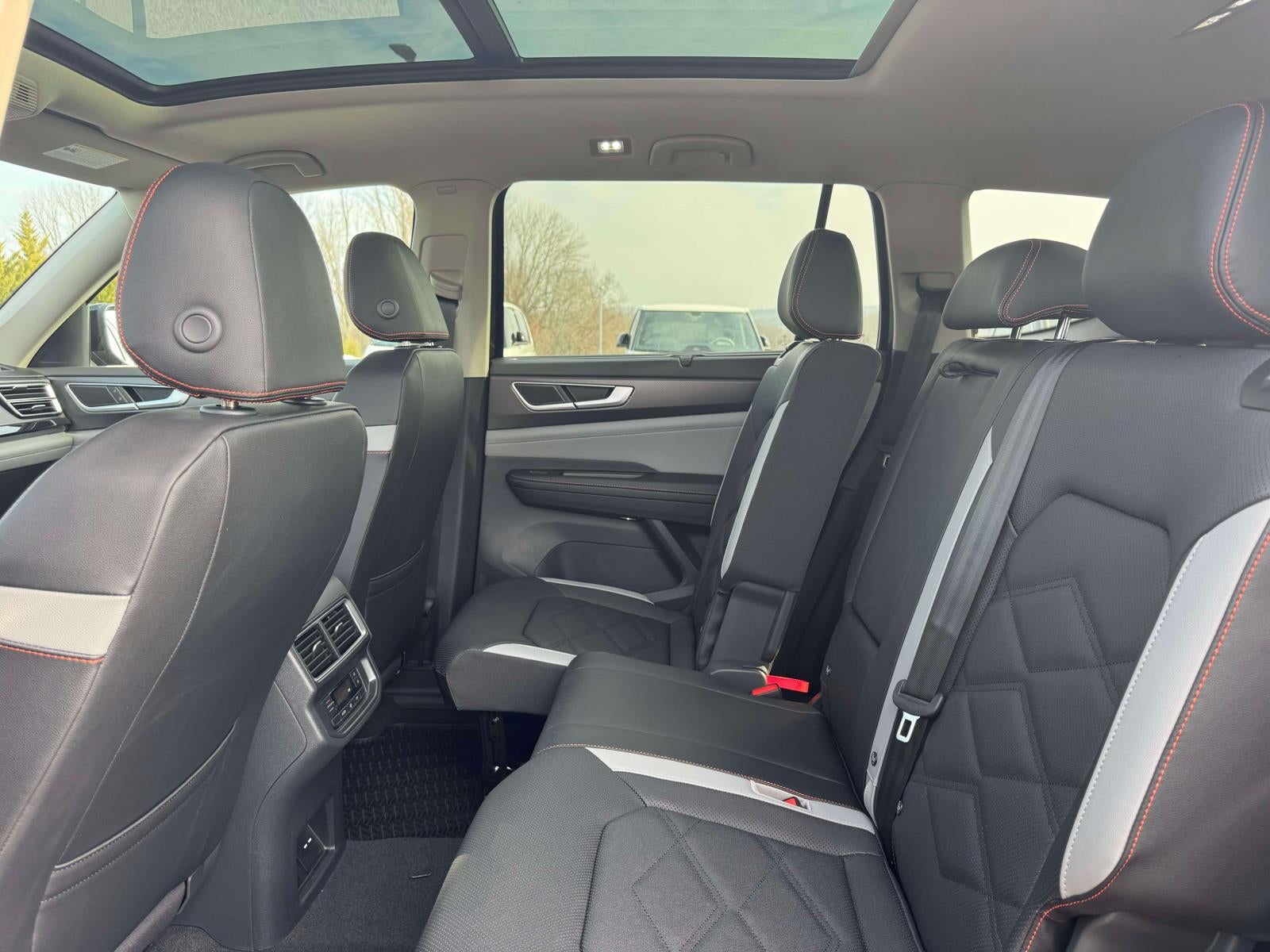 2026 Volkswagen Atlas 2.0T Peak Edition