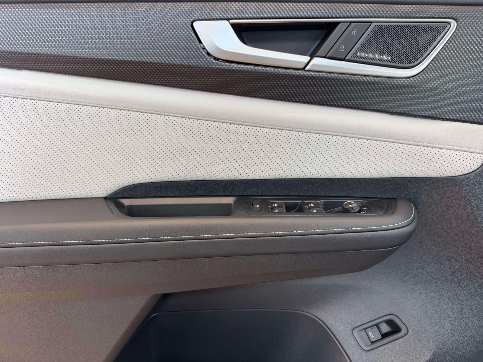 2025 Volkswagen Atlas Cross Sport 2.0T SEL Premium R-Line