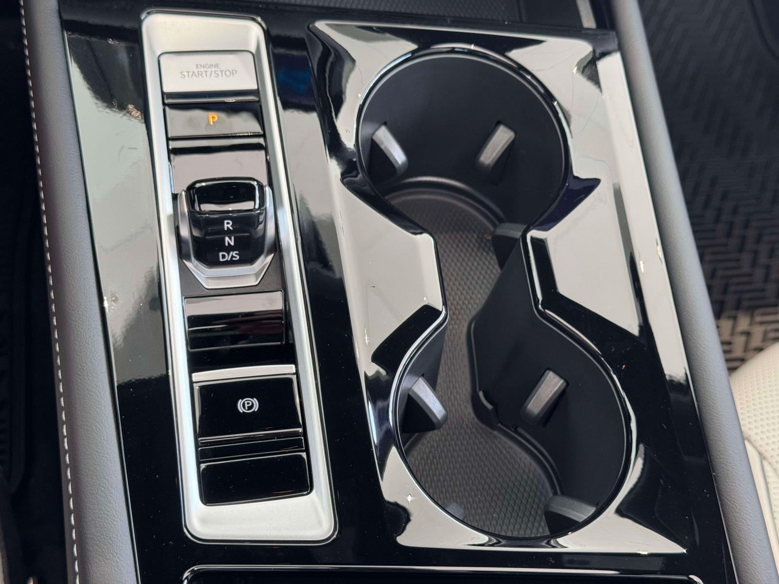 2025 Volkswagen Atlas Cross Sport 2.0T SEL Premium R-Line