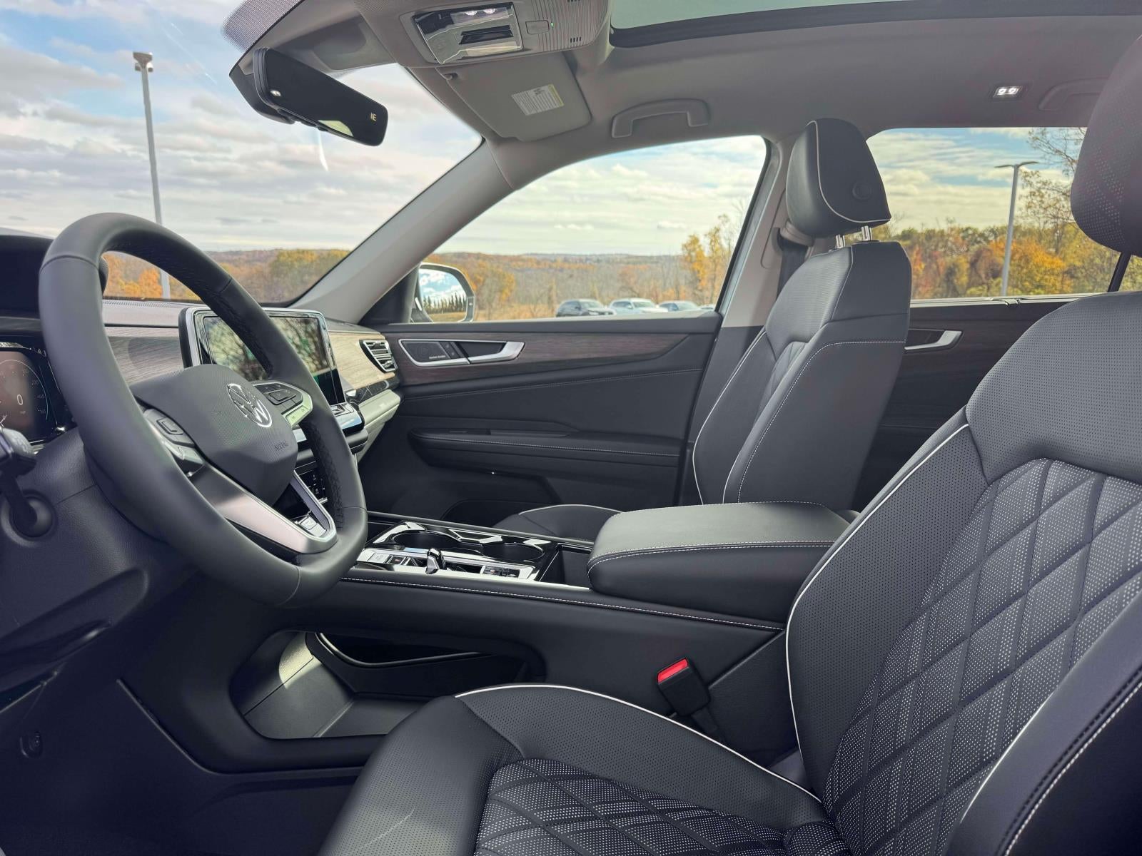 2026 Volkswagen Atlas 2.0T SEL Premium R-Line