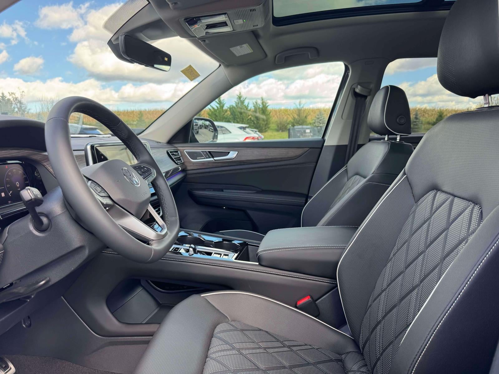 2026 Volkswagen Atlas 2.0T SEL Premium R-Line
