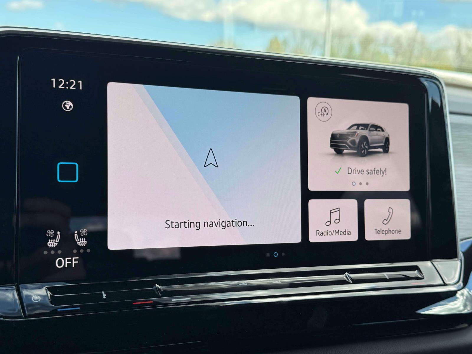 2026 Volkswagen Atlas Cross Sport 2.0T SE W/TECHNOLOGY