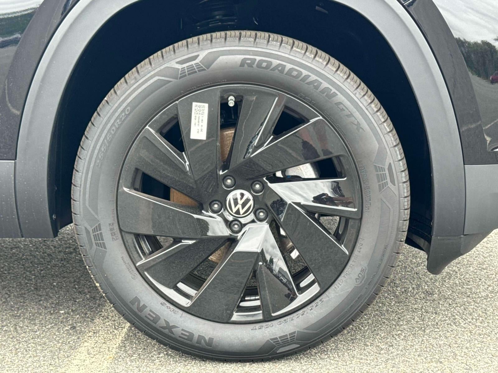 2025 Volkswagen Atlas 2.0T SE