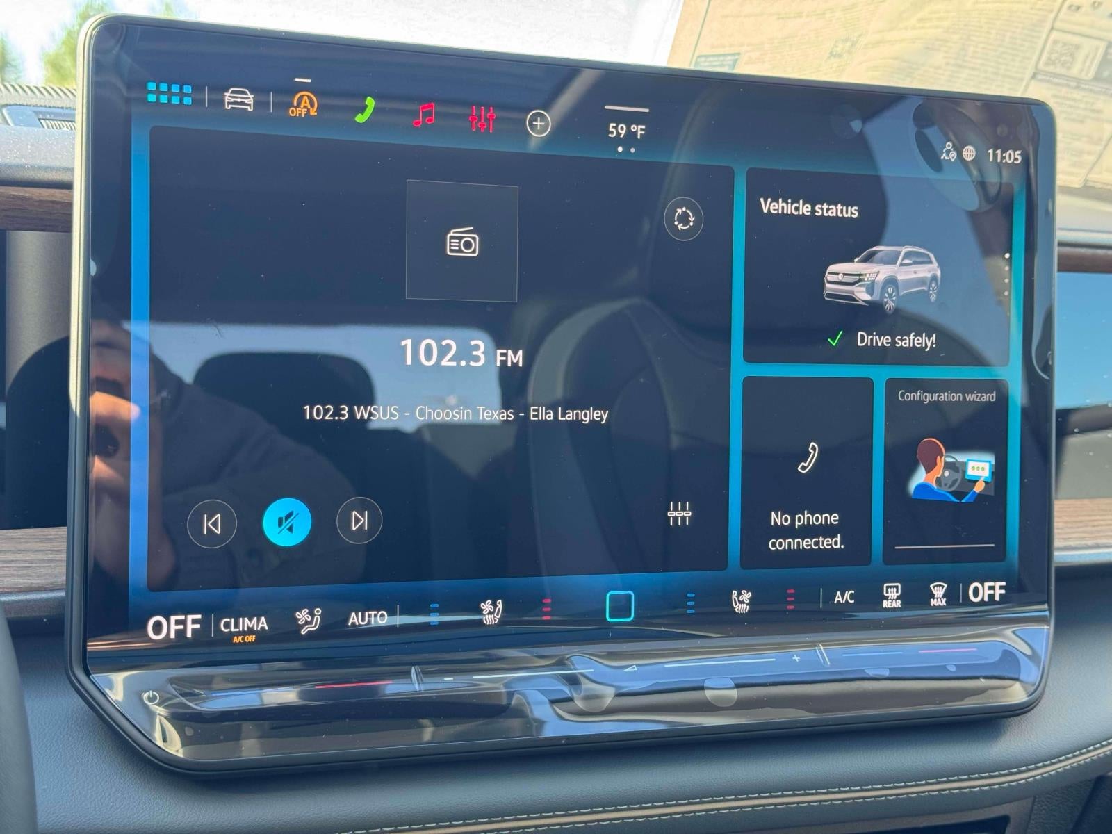 2027 Volkswagen Atlas 2.0T SE w/ Technology