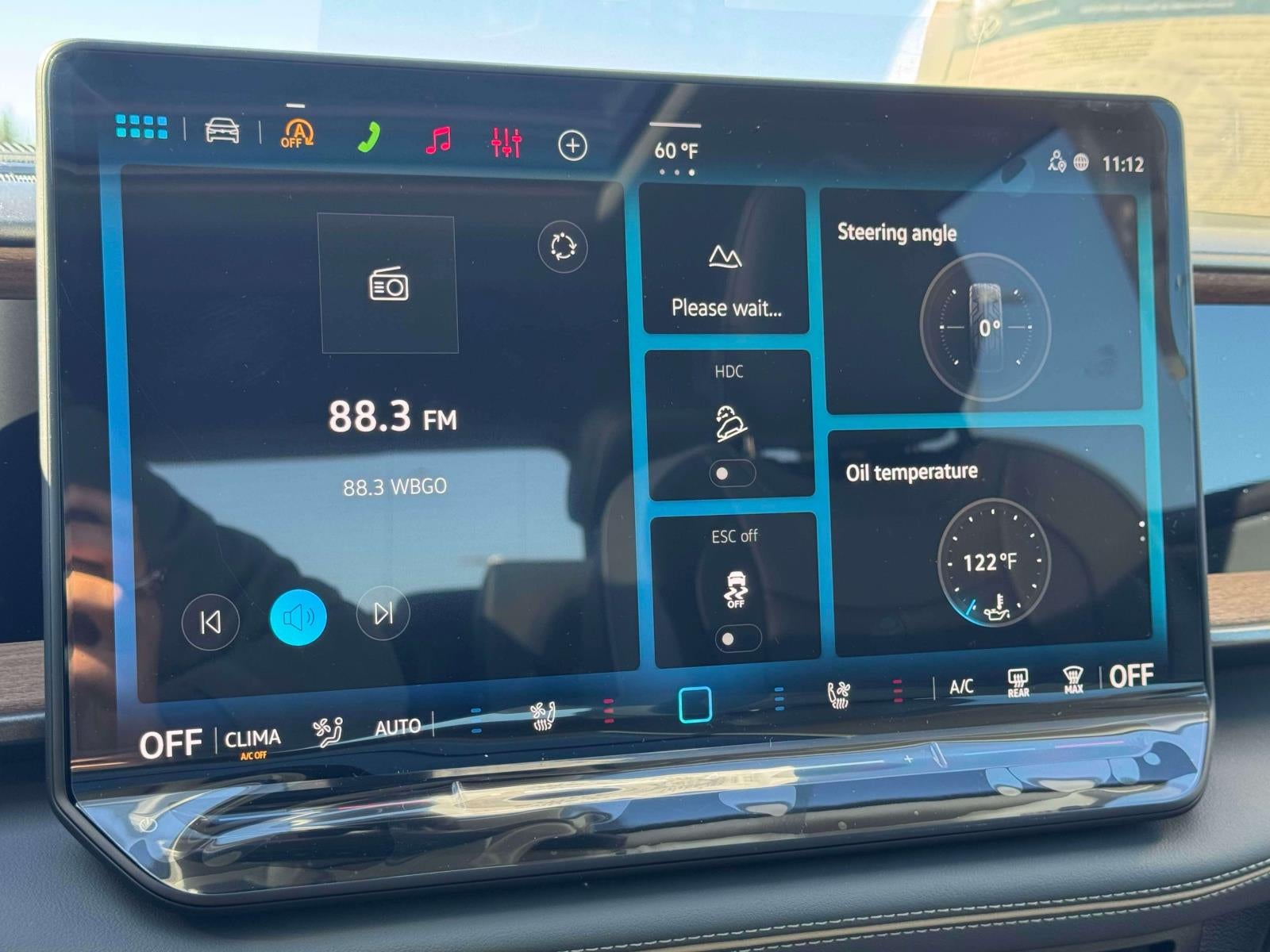 2027 Volkswagen Atlas SE w/Technology
