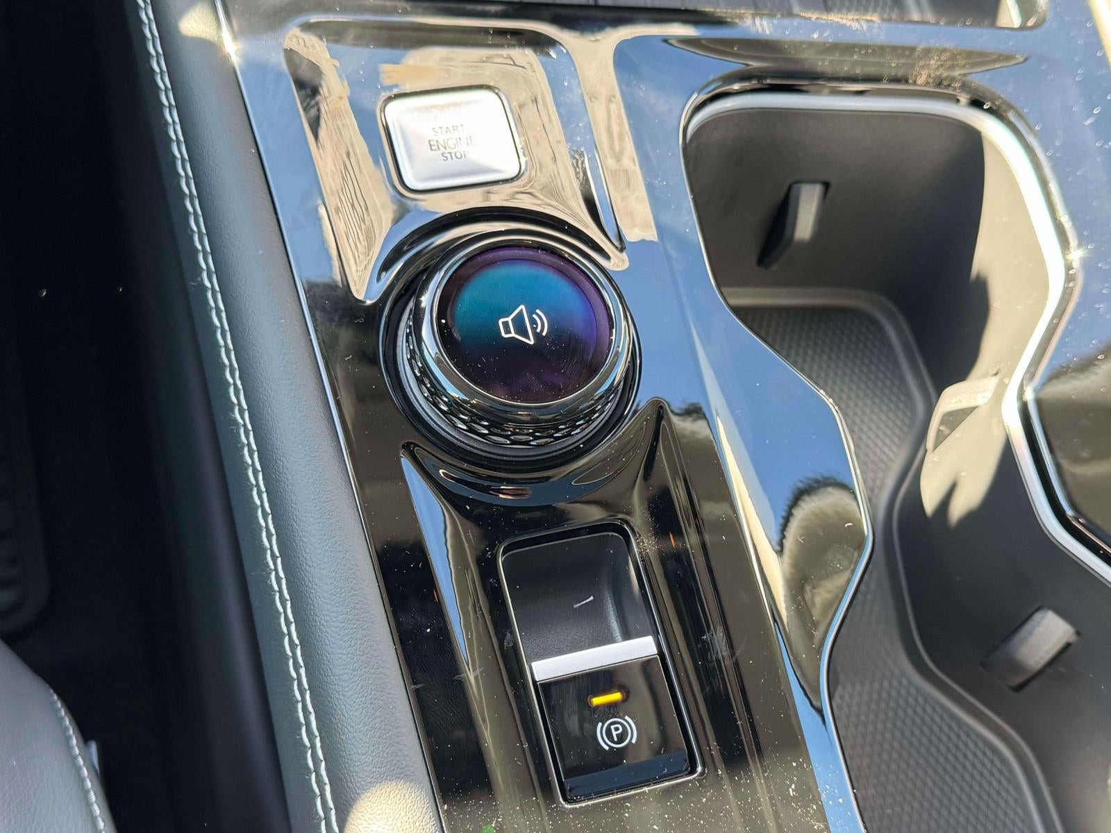 2027 Volkswagen Atlas SE w/Technology