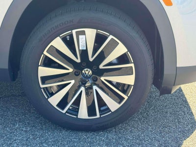 2027 Volkswagen Atlas SE w/Technology
