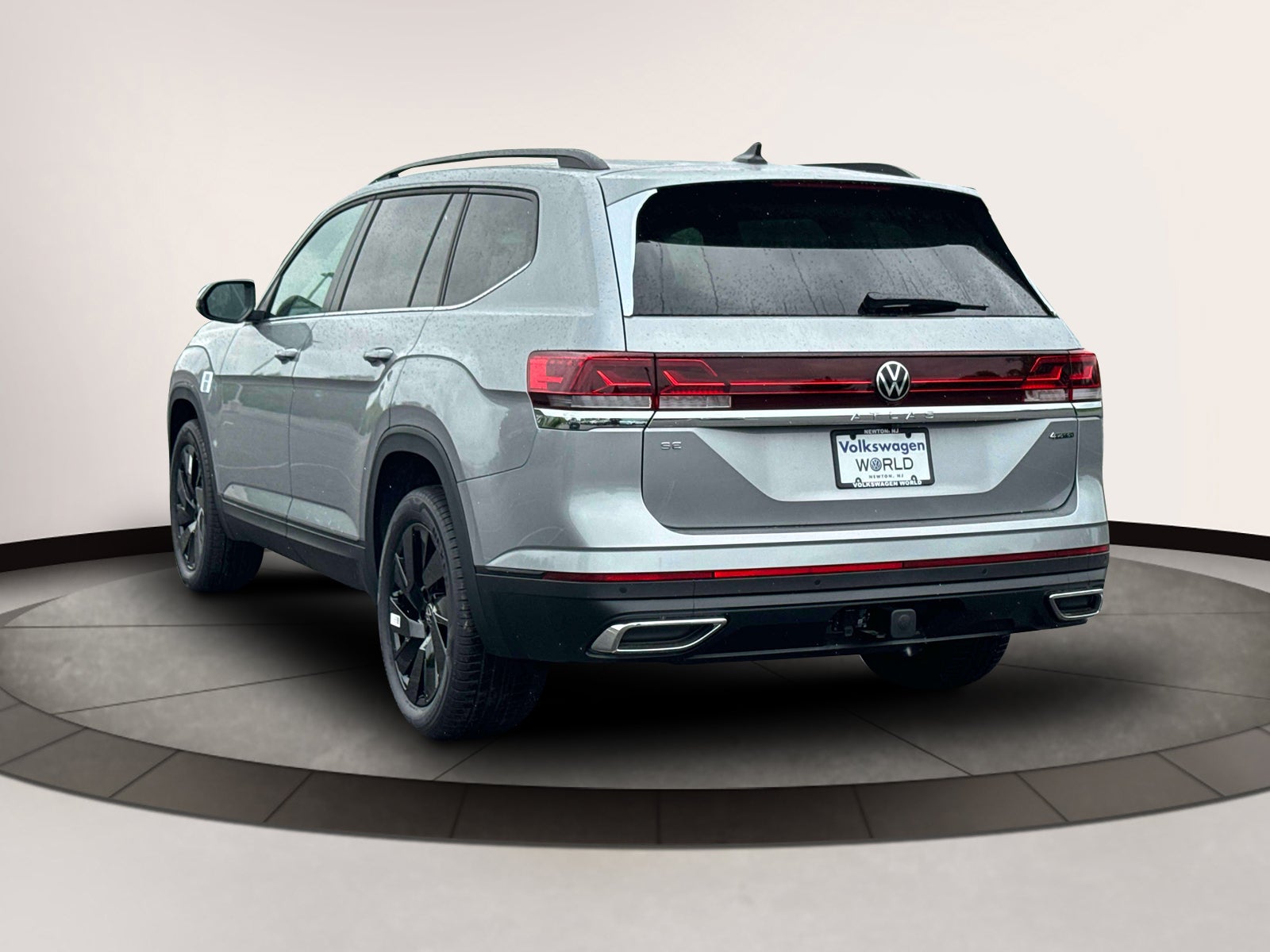 2025 Volkswagen Atlas 2.0T SE