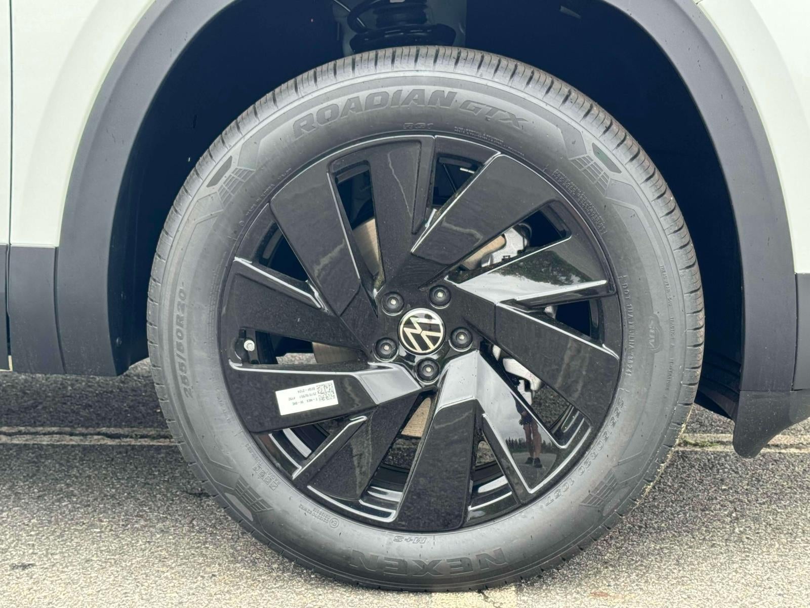 2025 Volkswagen Atlas 2.0T SE