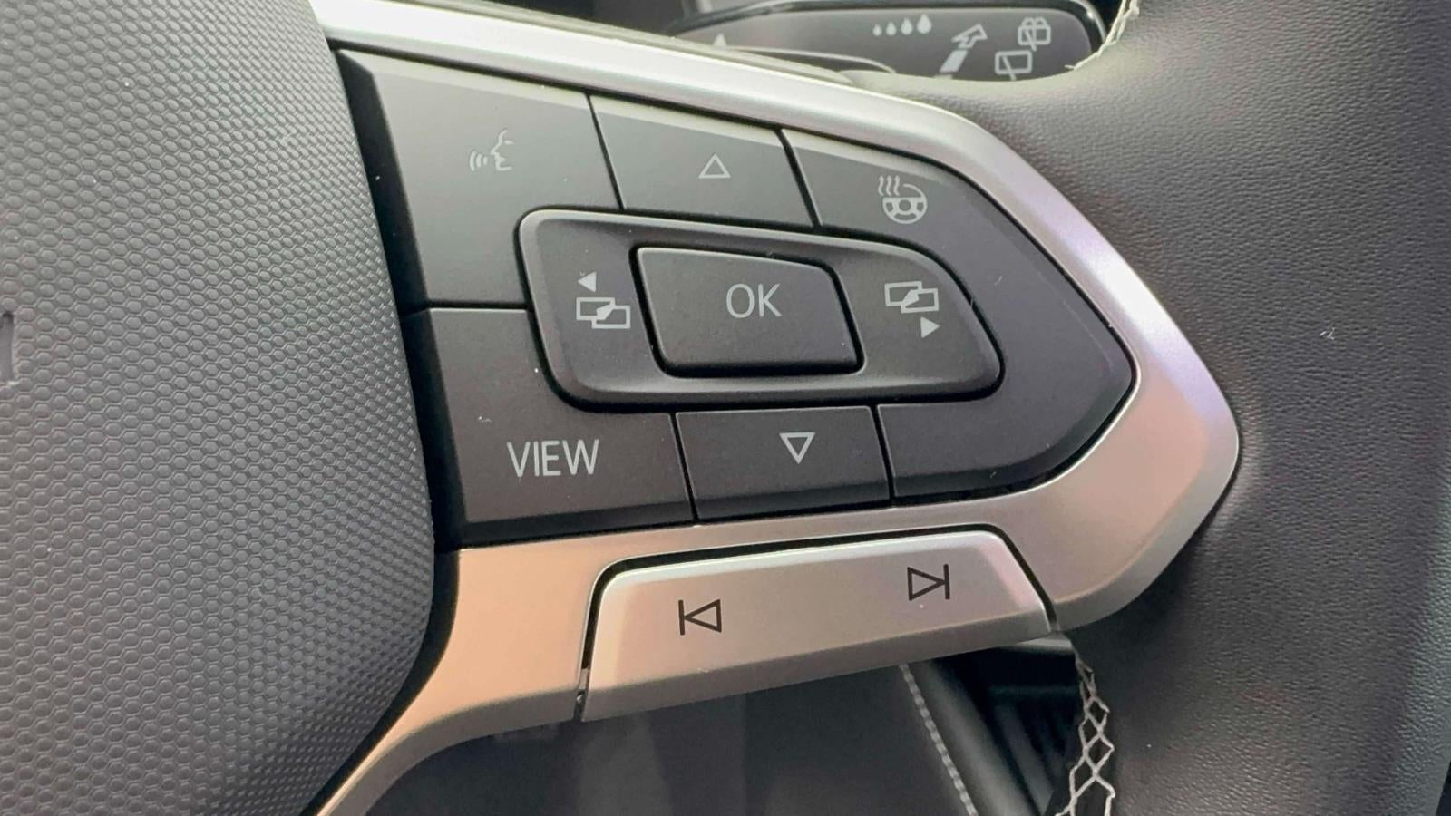 2026 Volkswagen Atlas Cross Sport 2.0T SE