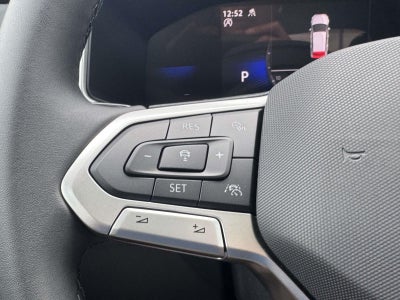 2026 Volkswagen Taos 1.5T SE Black