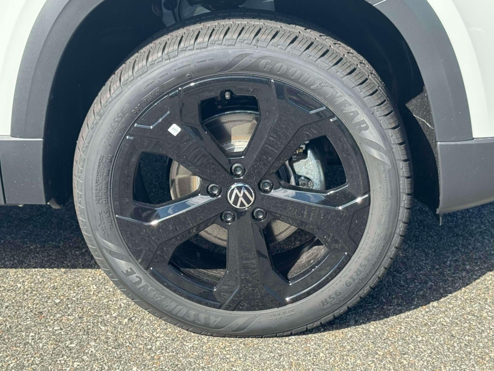 2027 Volkswagen Taos 1.5T SE