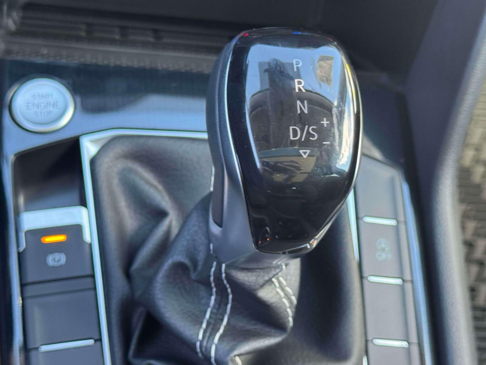 2027 Volkswagen Taos 1.5T SE
