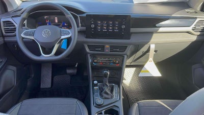 2027 Volkswagen Taos 1.5T SE