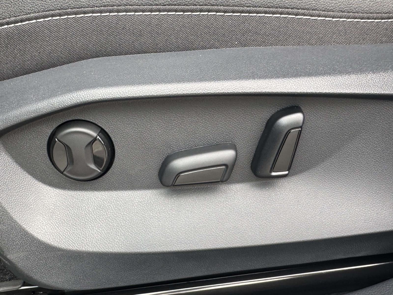 2025 Volkswagen Taos 1.5T SEL