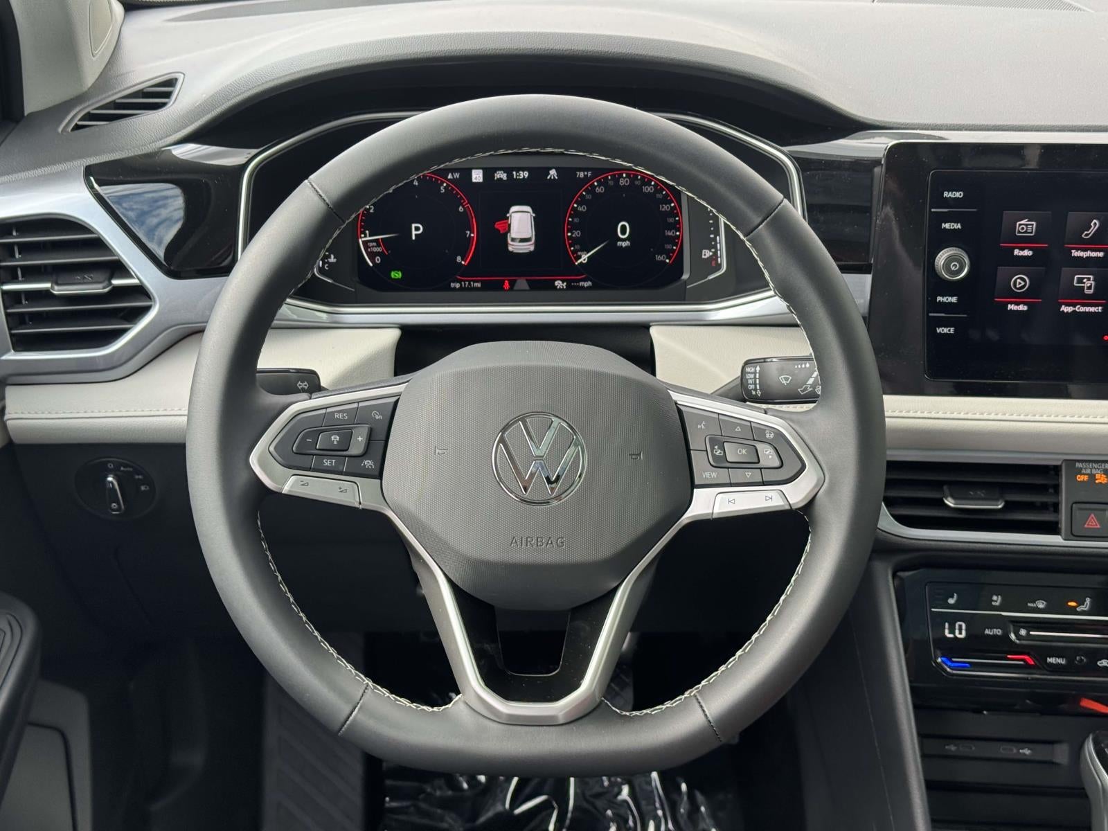 2025 Volkswagen Taos 1.5T SEL