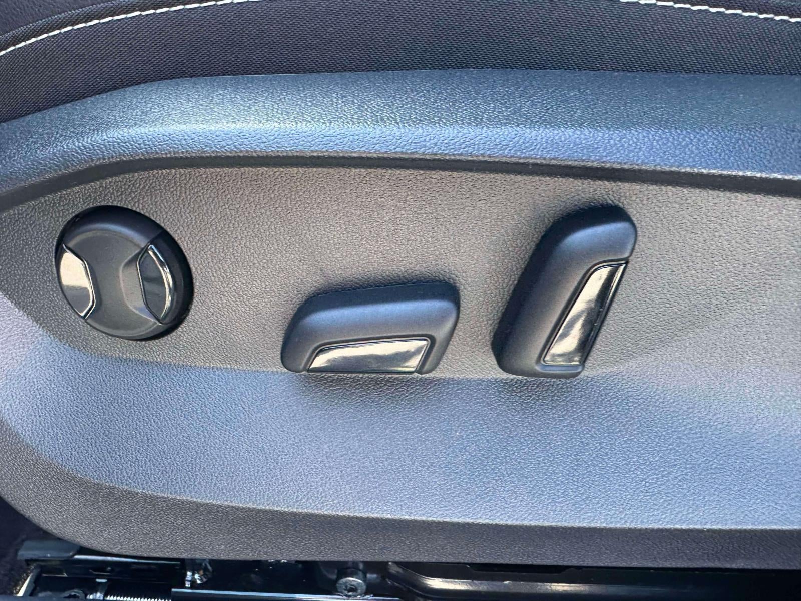 2026 Volkswagen Taos SEL 4MOTION