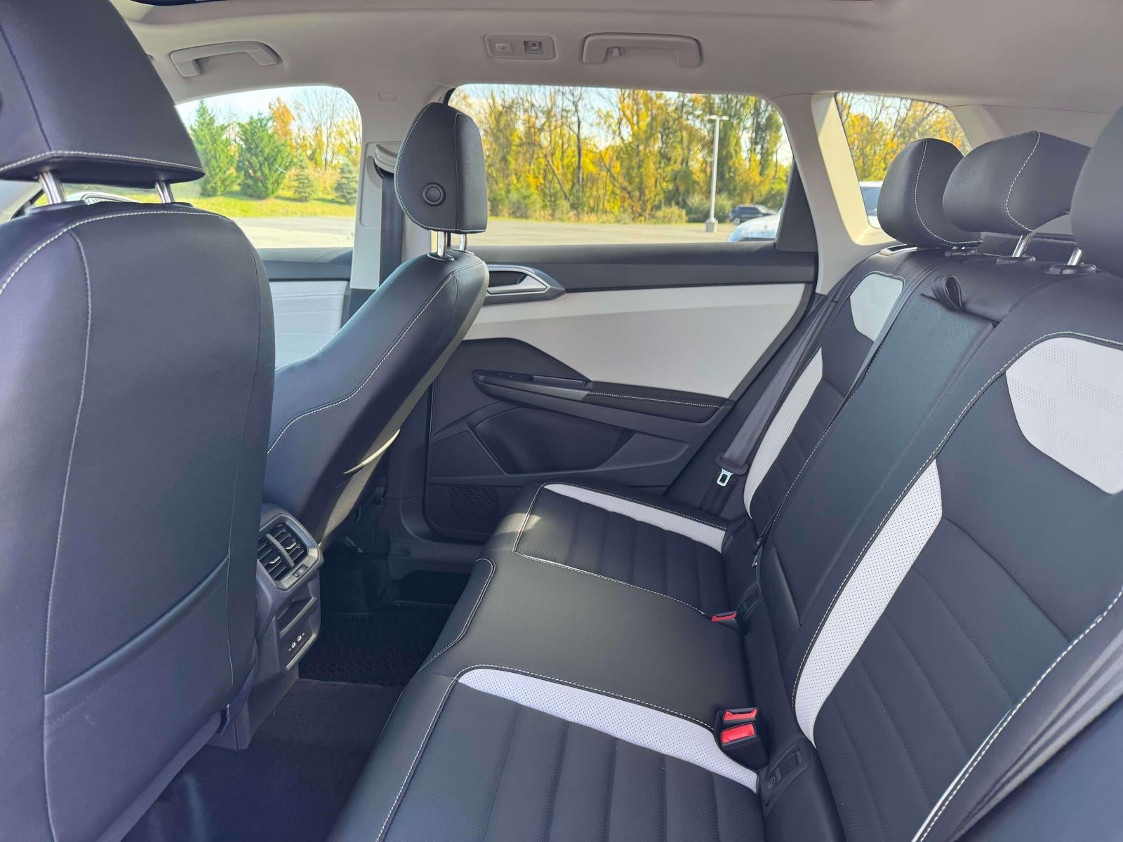 2027 Volkswagen Taos 1.5T SEL