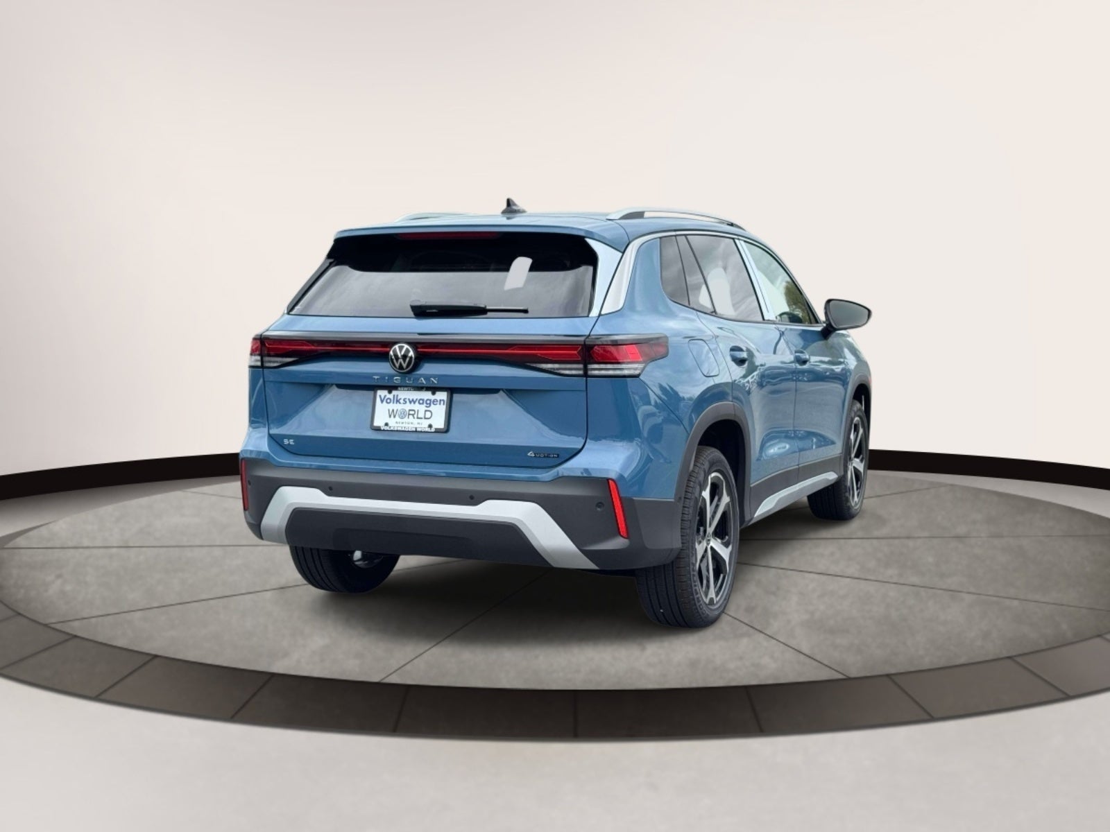 2026 Volkswagen Tiguan 2.0T SE