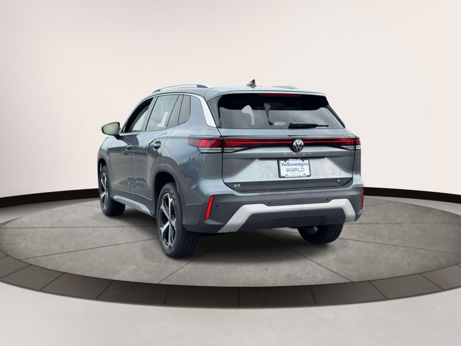 2026 Volkswagen Tiguan 2.0T SE