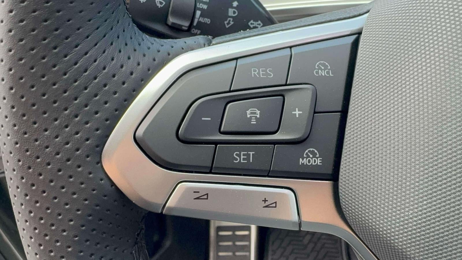 2026 Volkswagen Tiguan SE R-Line Black 4MOTION