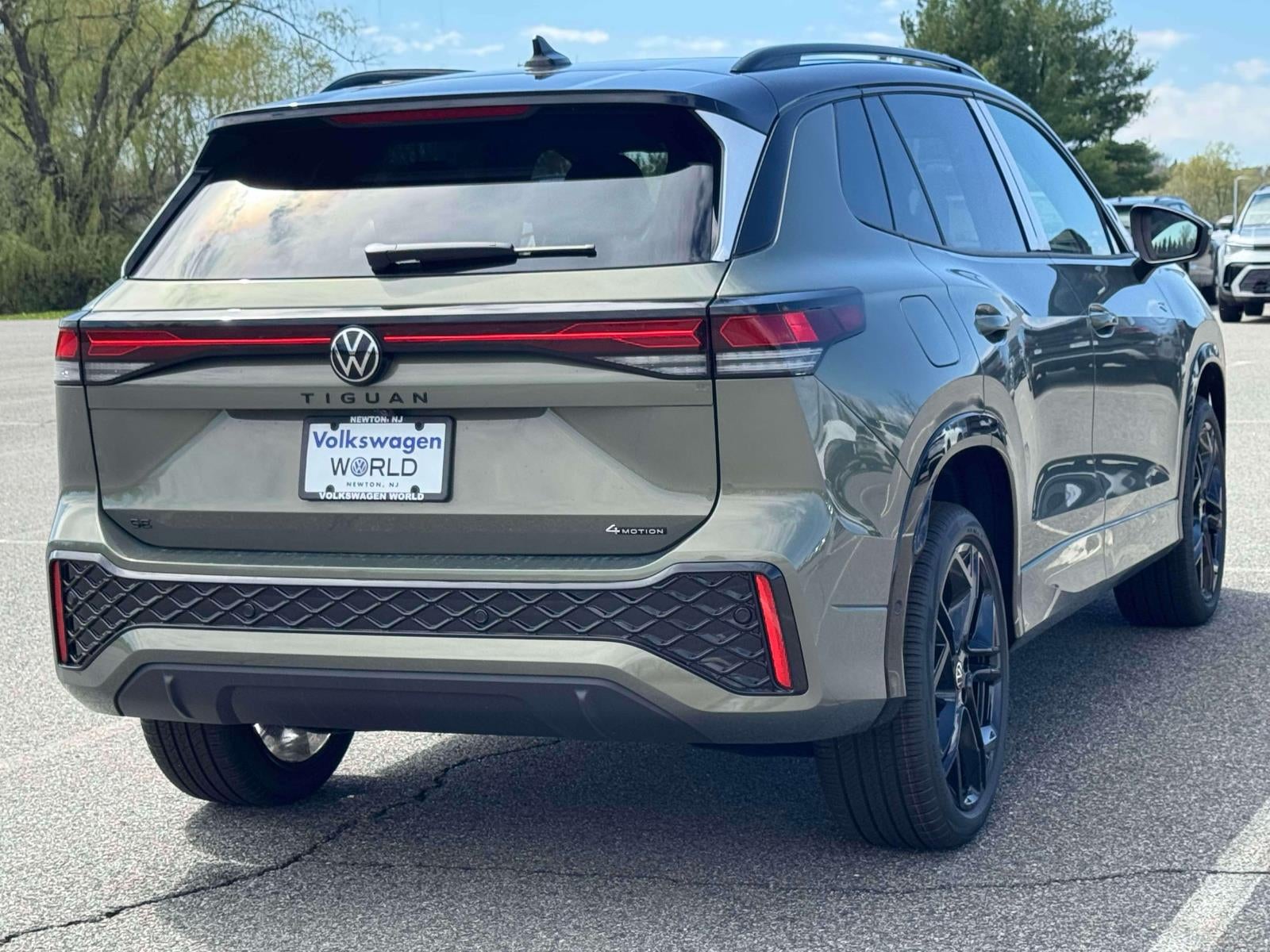 2026 Volkswagen Tiguan SE R-Line Black 4MOTION