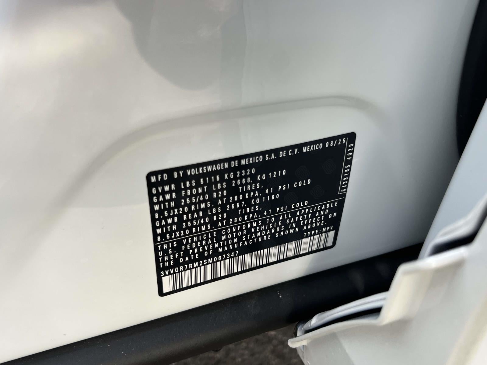 2025 Volkswagen Tiguan 2.0T SE R-Line Black