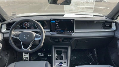 2025 Volkswagen Tiguan 2.0T SE R-Line Black