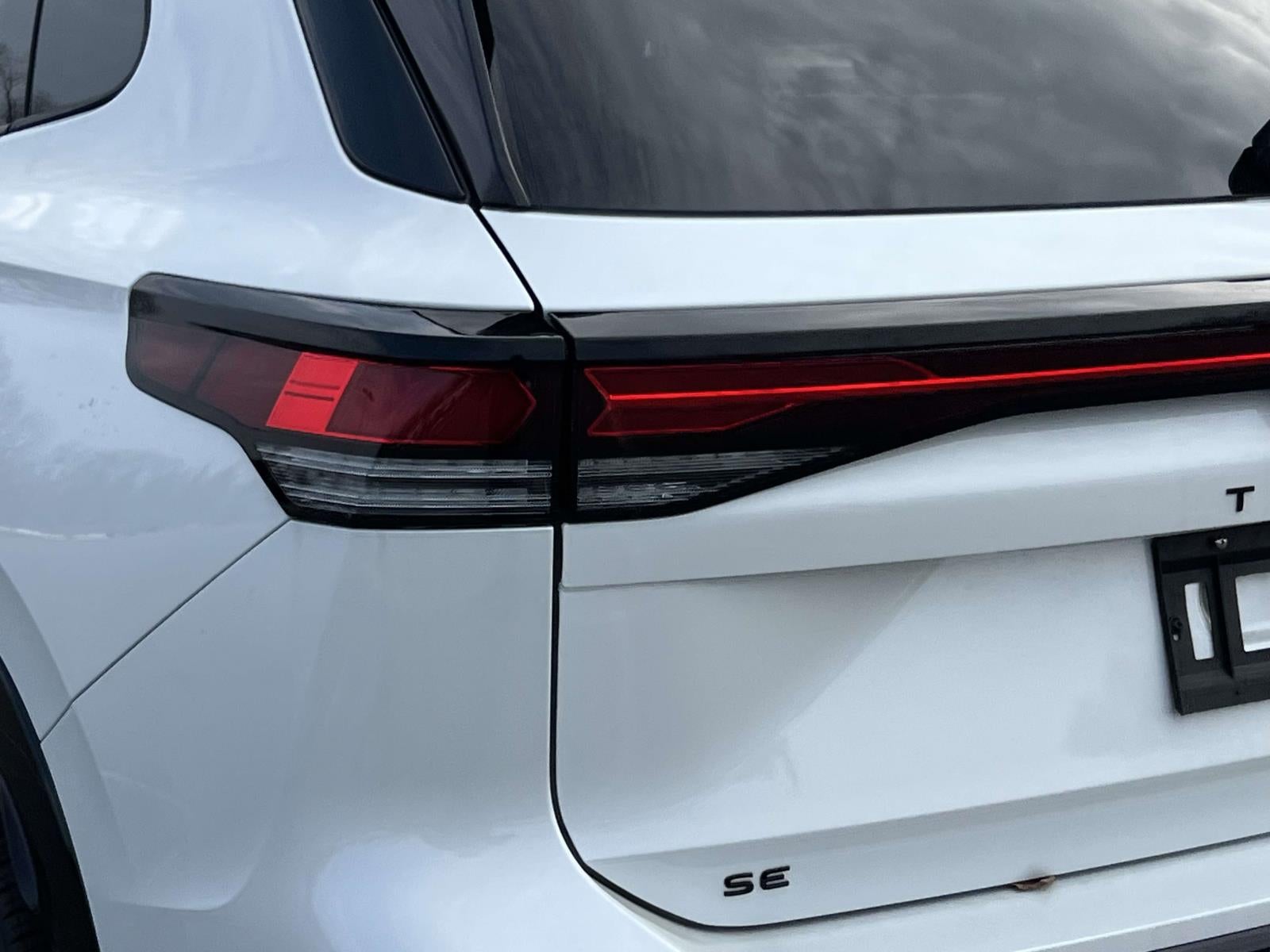 2025 Volkswagen Tiguan 2.0T SE R-Line Black