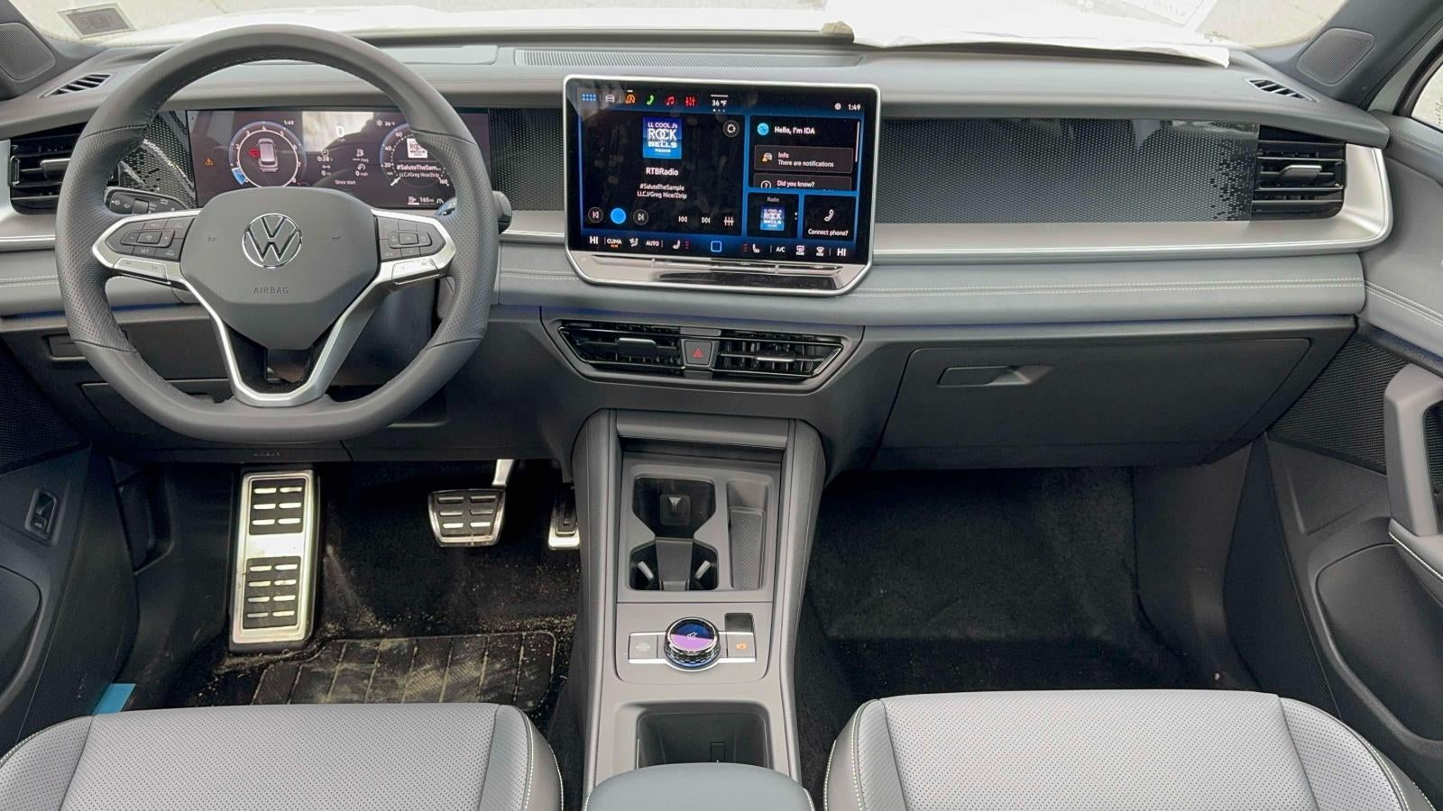 2026 Volkswagen Tiguan 2.0T SE R-Line Black