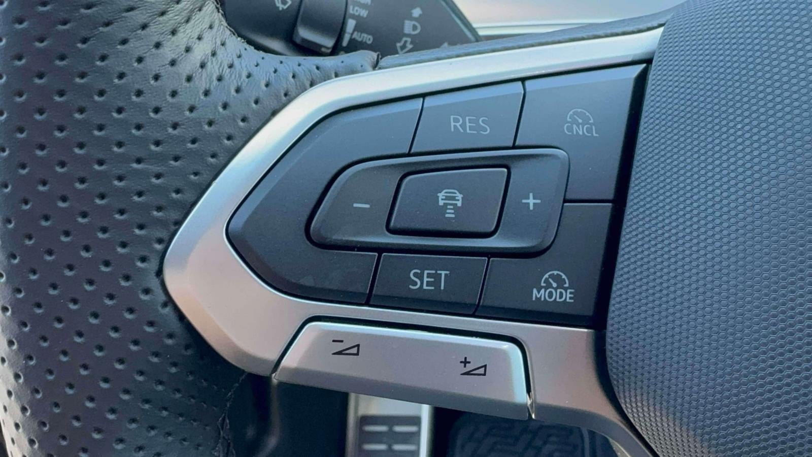 2026 Volkswagen Tiguan SE R-Line Black 4MOTION