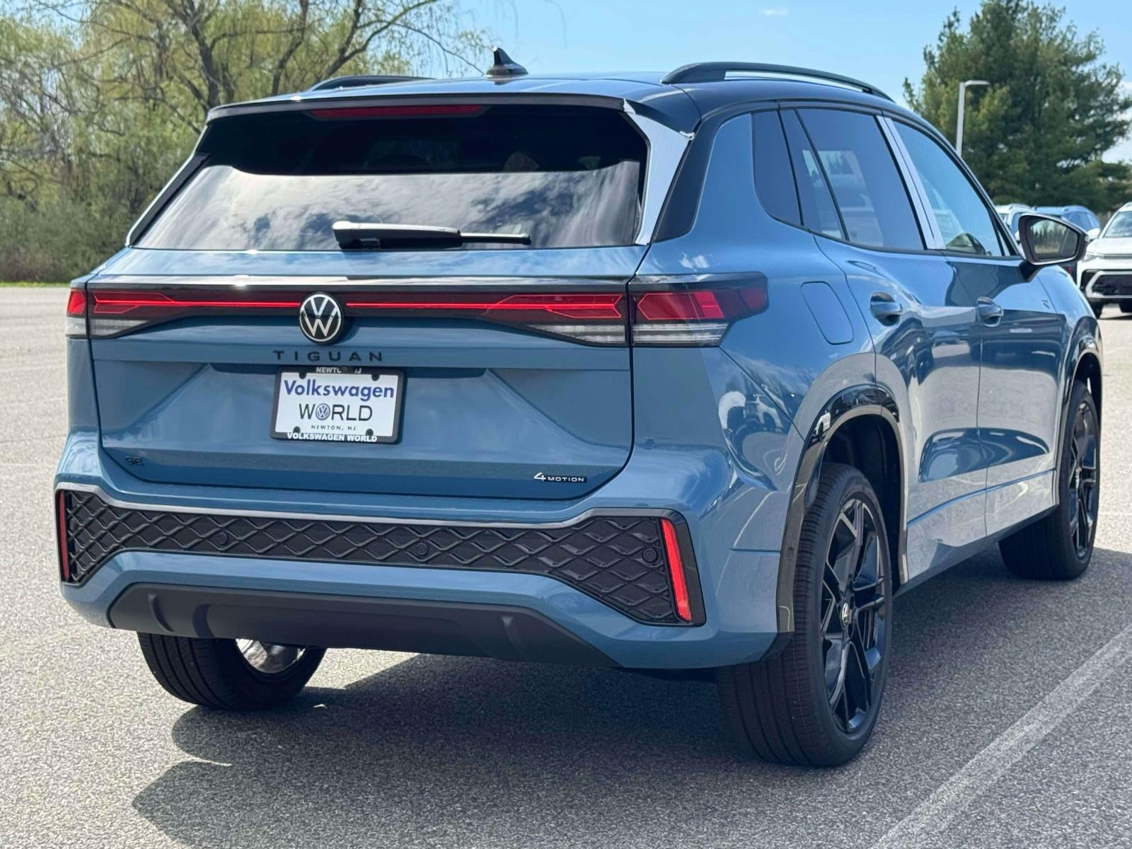 2026 Volkswagen Tiguan SE R-Line Black 4MOTION