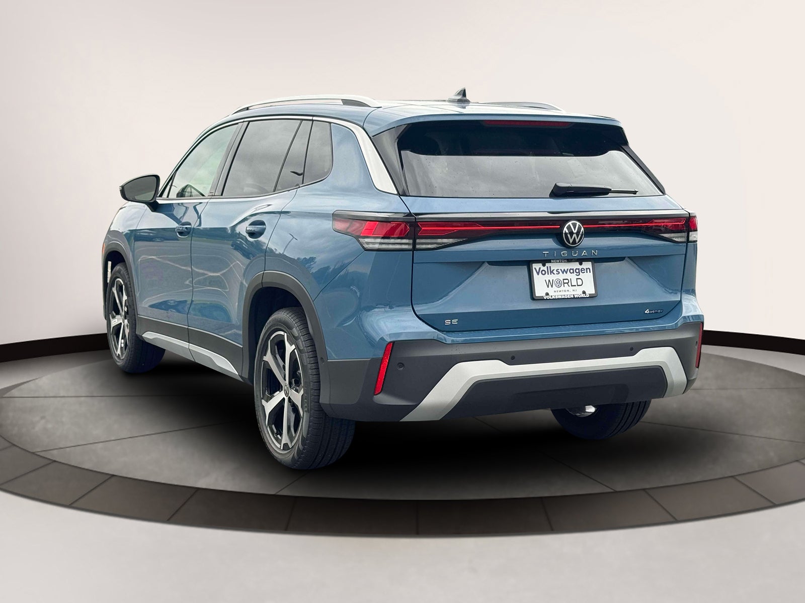 2025 Volkswagen Tiguan 2.0T SE