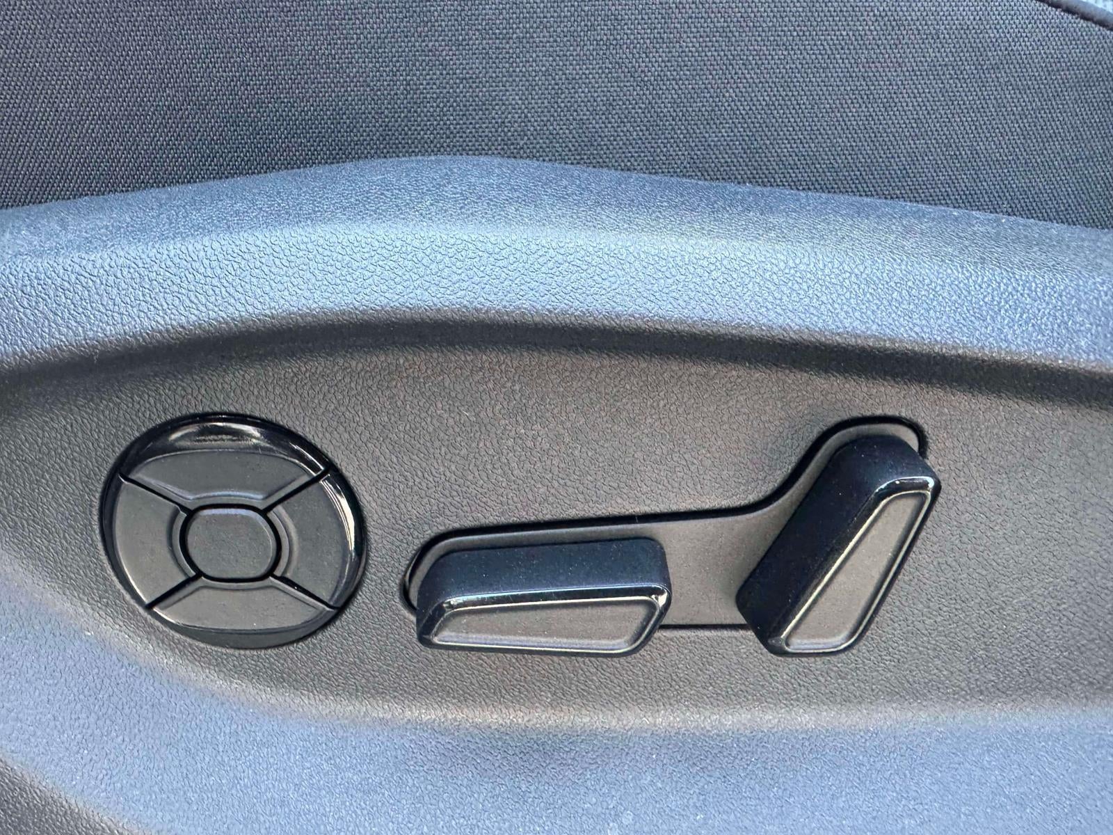 2026 Volkswagen Tiguan SE AWD