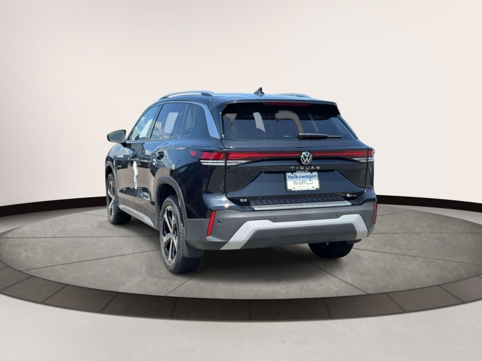 2026 Volkswagen Tiguan 2.0T SE
