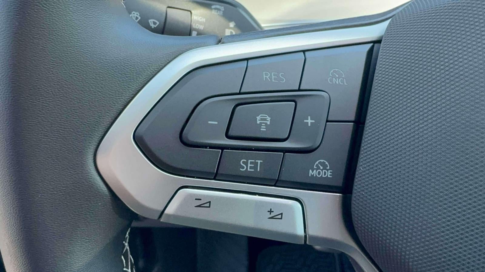 2026 Volkswagen Tiguan SE 4MOTION