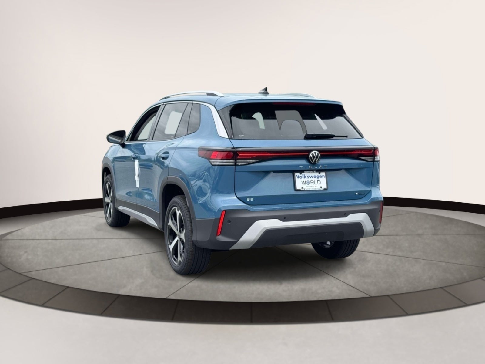 2026 Volkswagen Tiguan 2.0T SE