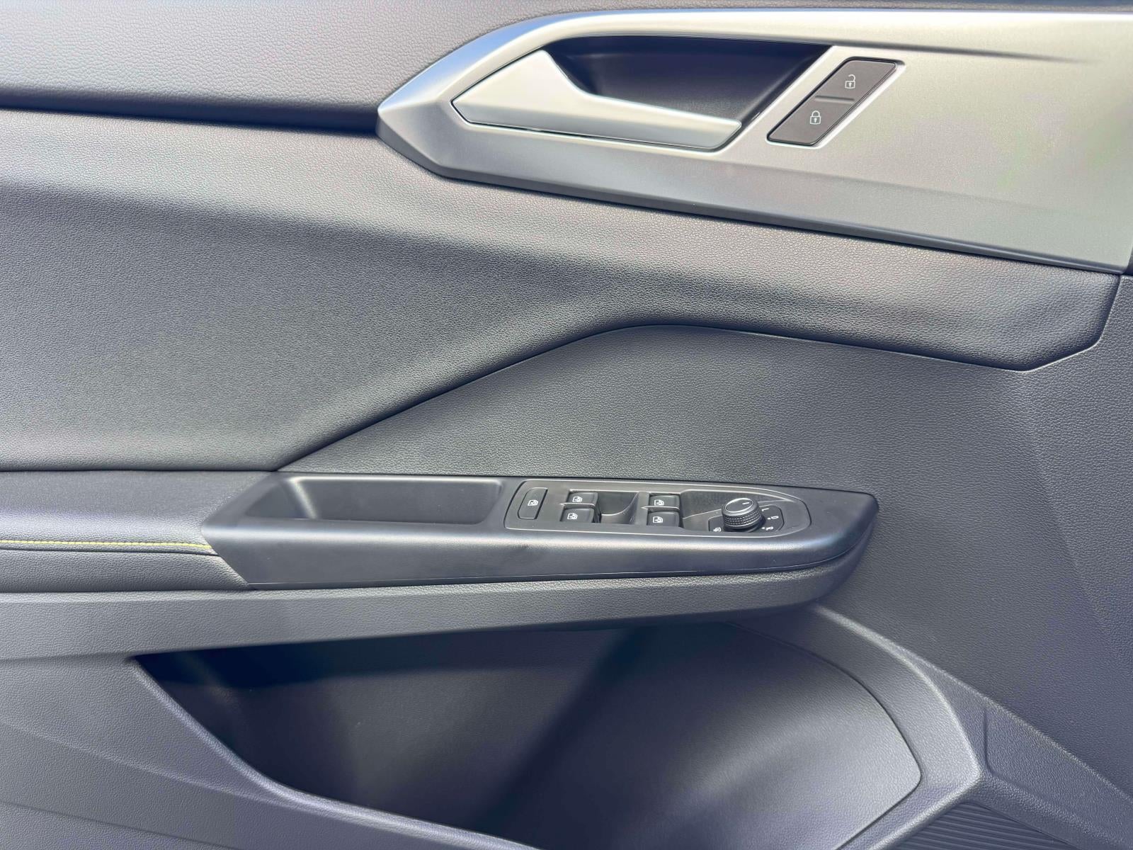 2027 Volkswagen Taos Sport 4MOTION