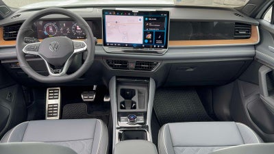 2026 Volkswagen Tiguan 2.0T SEL R-Line Turbo