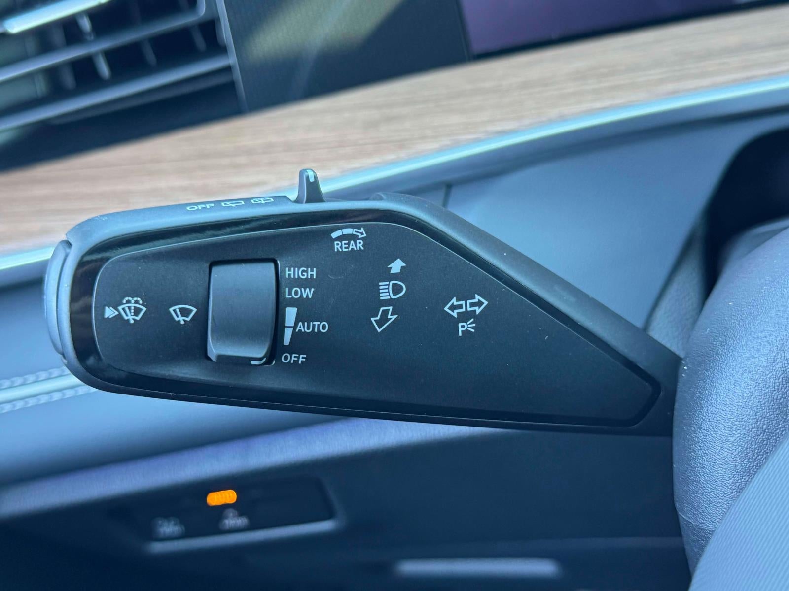 2027 Volkswagen Tiguan 2.0T SEL