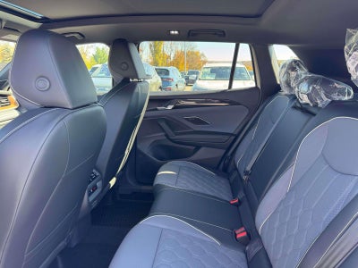 2027 Volkswagen Tiguan 2.0T SEL