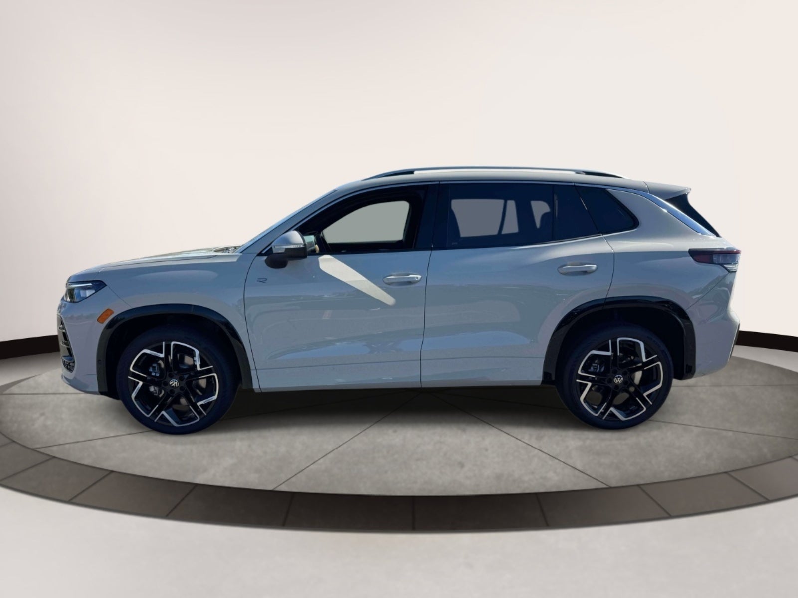 2027 Volkswagen Tiguan 2.0T SEL