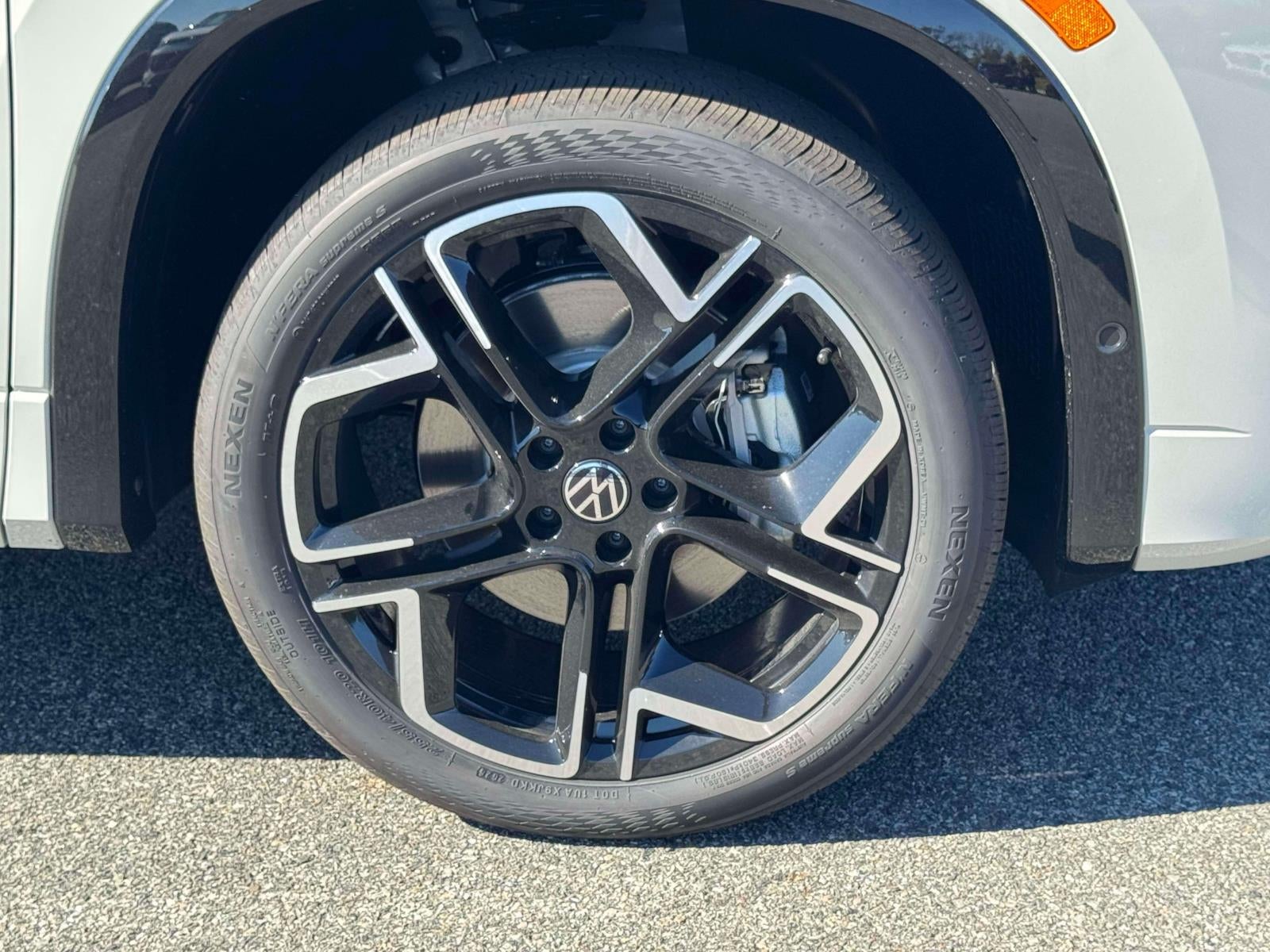 2027 Volkswagen Tiguan 2.0T SEL