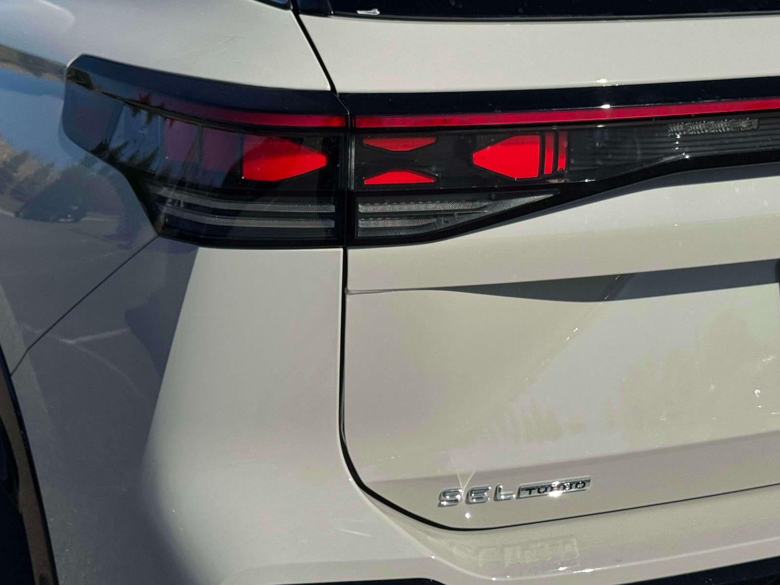 2027 Volkswagen Tiguan 2.0T SEL