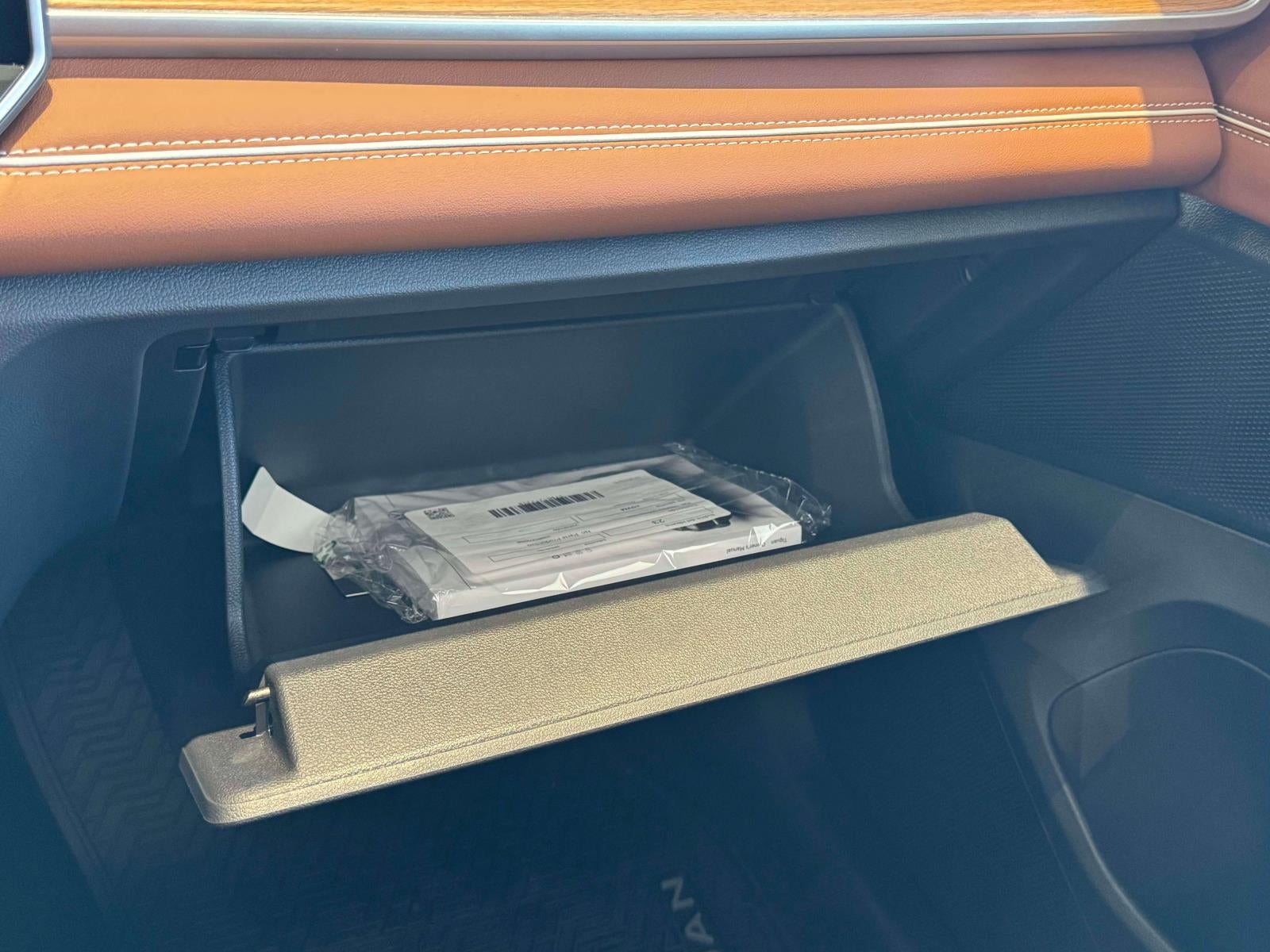 2026 Volkswagen Tiguan 2.0T SEL R-Line